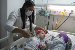 Ofrecen a Latinoamérica la exitosa cirugía que separó a siameses en Brasil